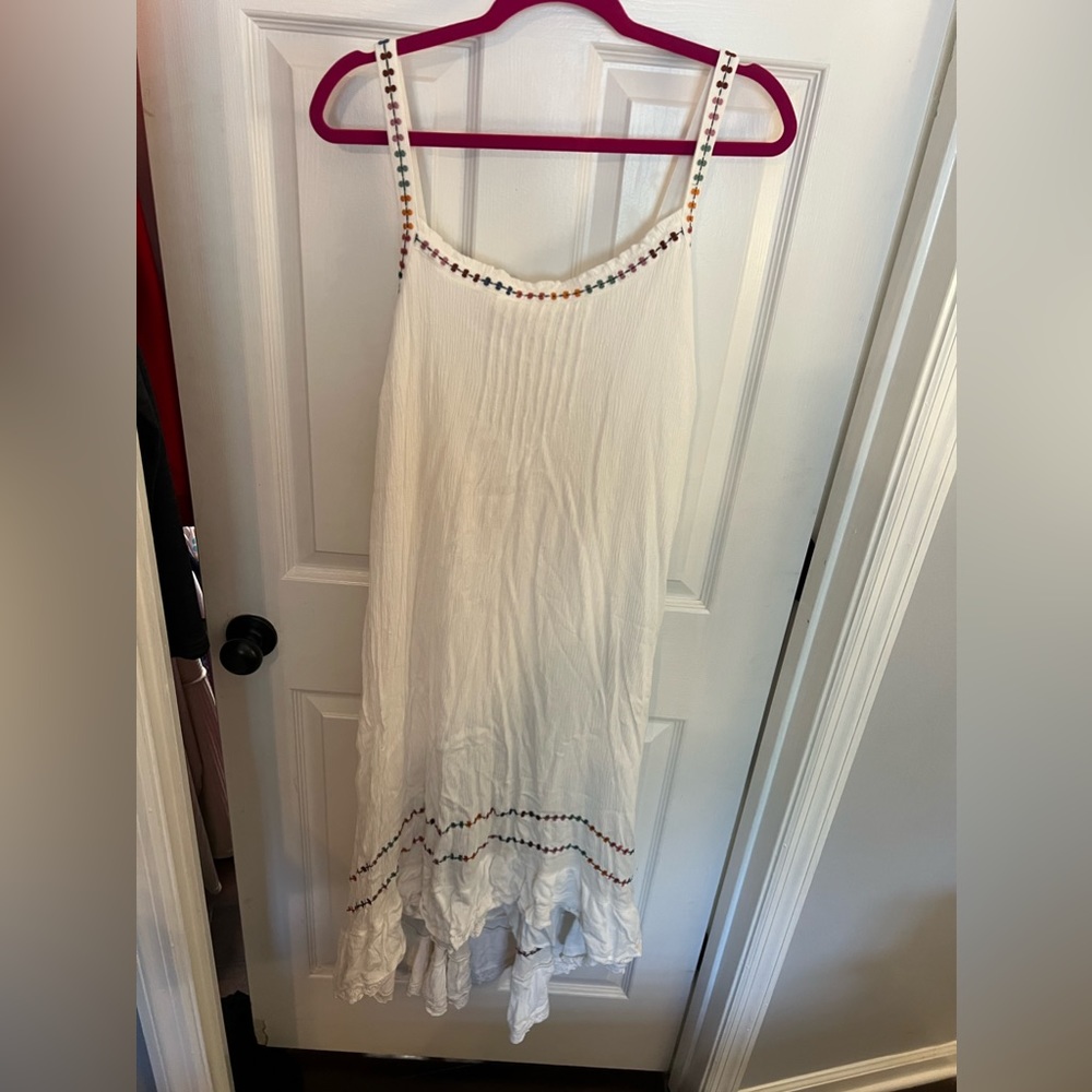 White maxi dress (high low)